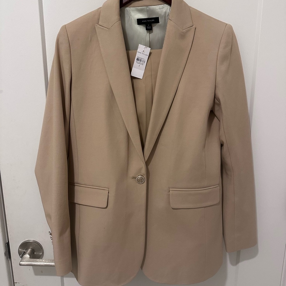 Ann Taylor Women's Beige Blazer